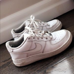 White Nike Air Force 1